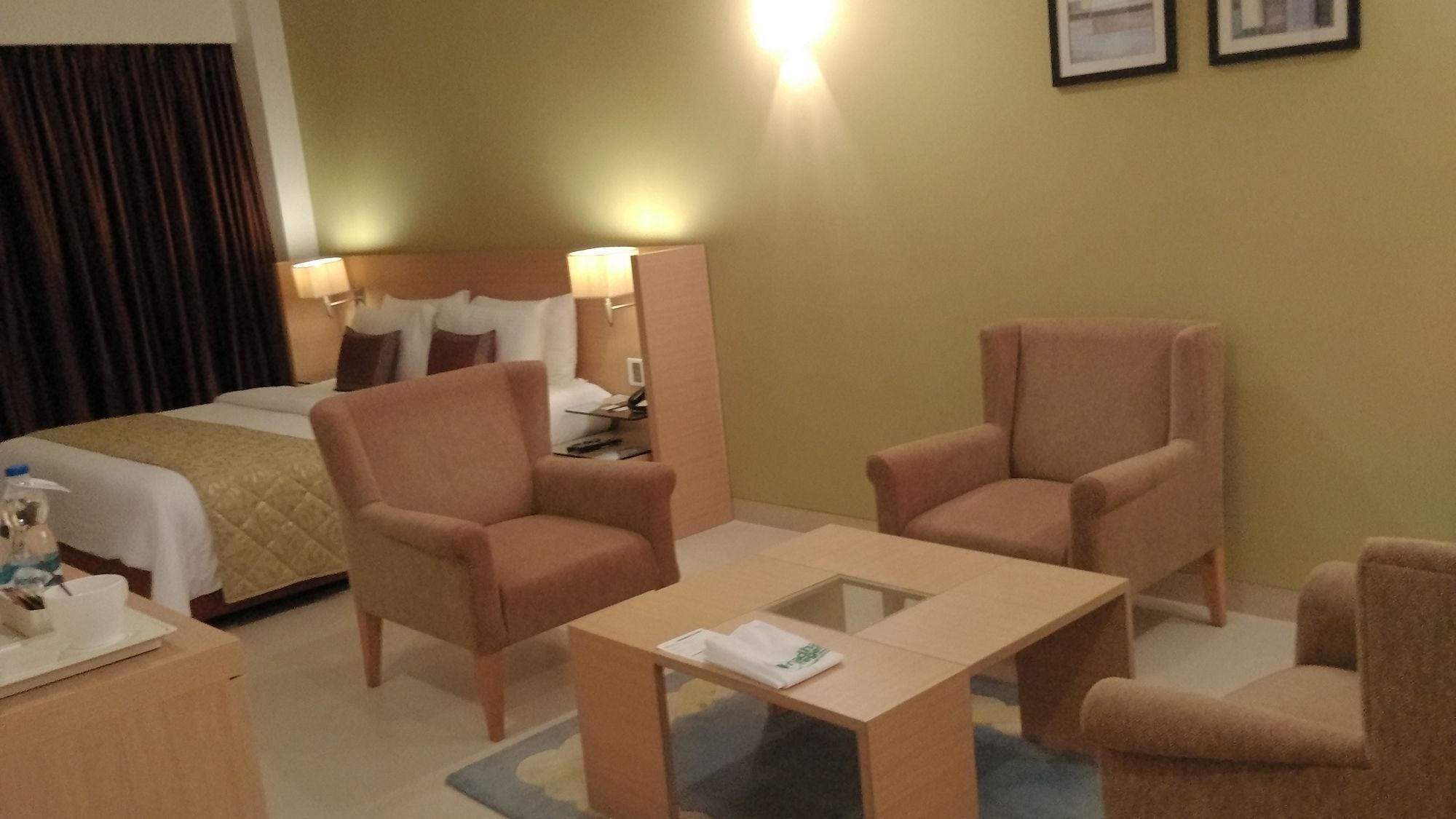Radha Regent Electronic City Kammasandra Екстер'єр фото